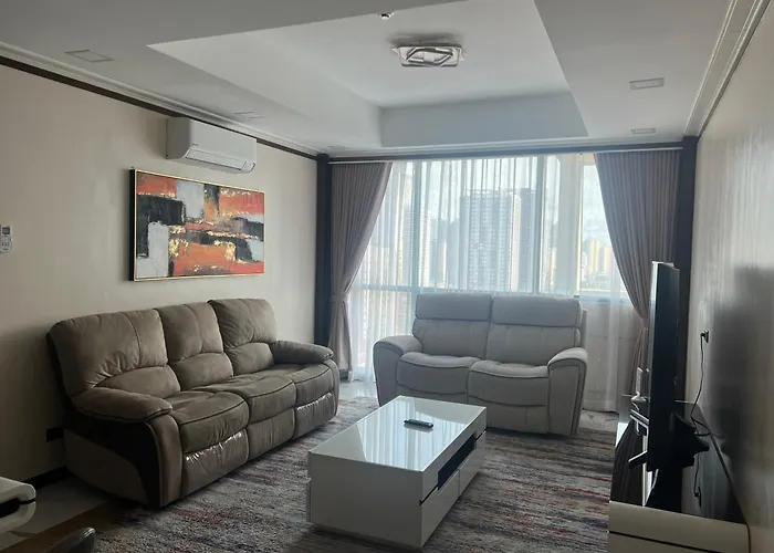 Hotel Robinson's Place Residences, Tower 2 Manila