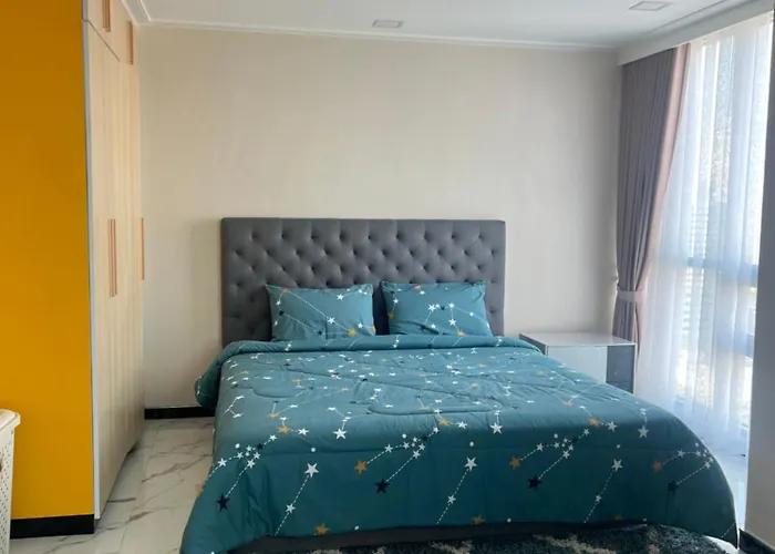 Robinson's Place Residences, Tower 2 Hotel *